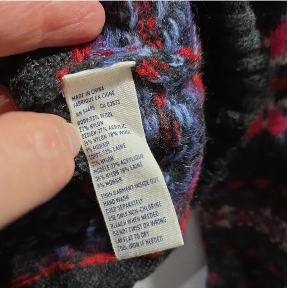 American Eagle Outfitters Nordic or Scandinavian Pattern Womens Sz M - Picture 5 of 6